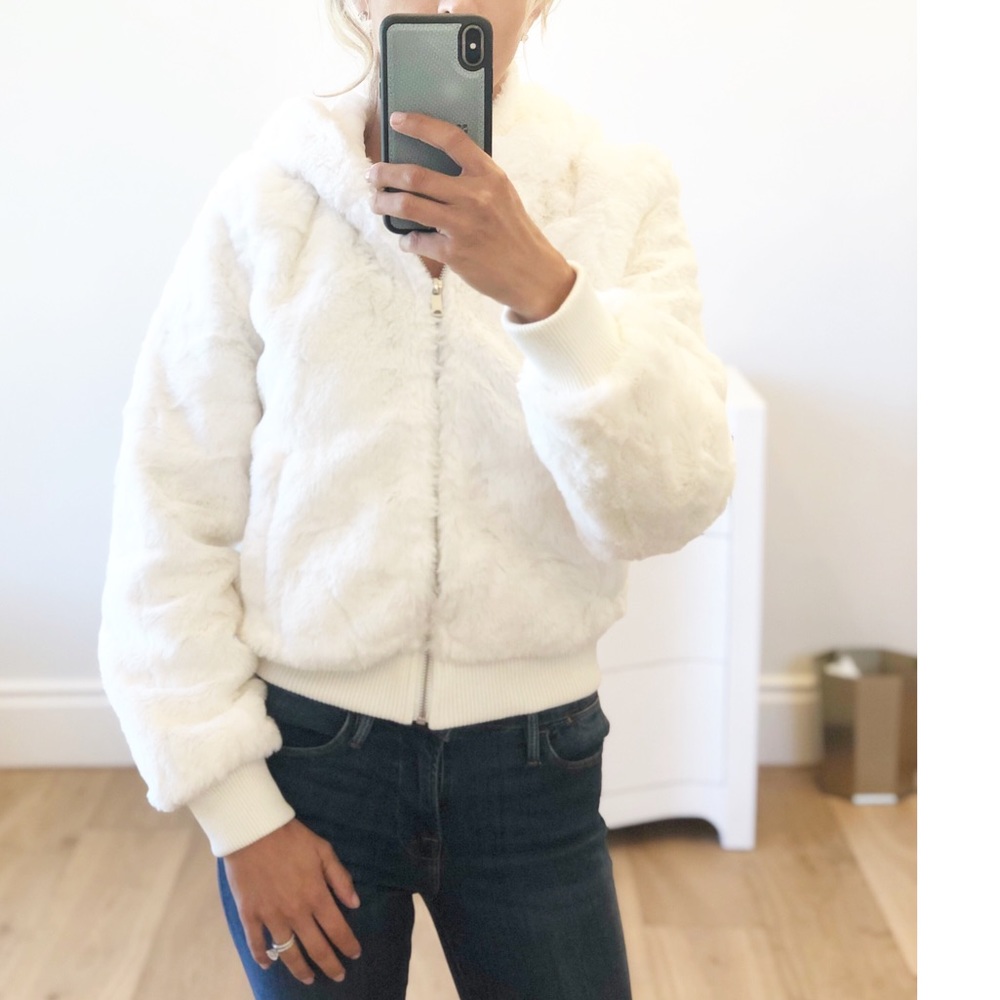 White Full Zip Up Faux Fur Hoodie - Picture 6 of 7